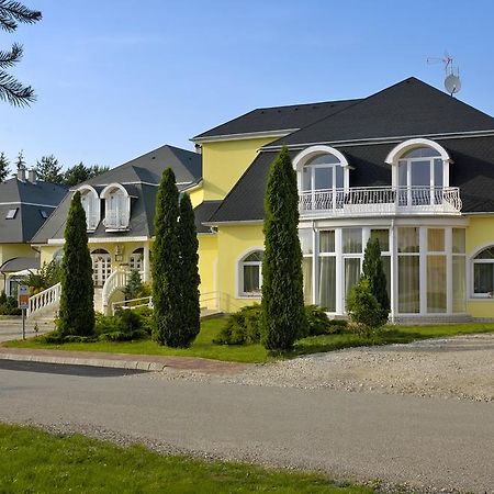 Gosztola Gyoengye-Az Erdo Szallodaja Exterior foto